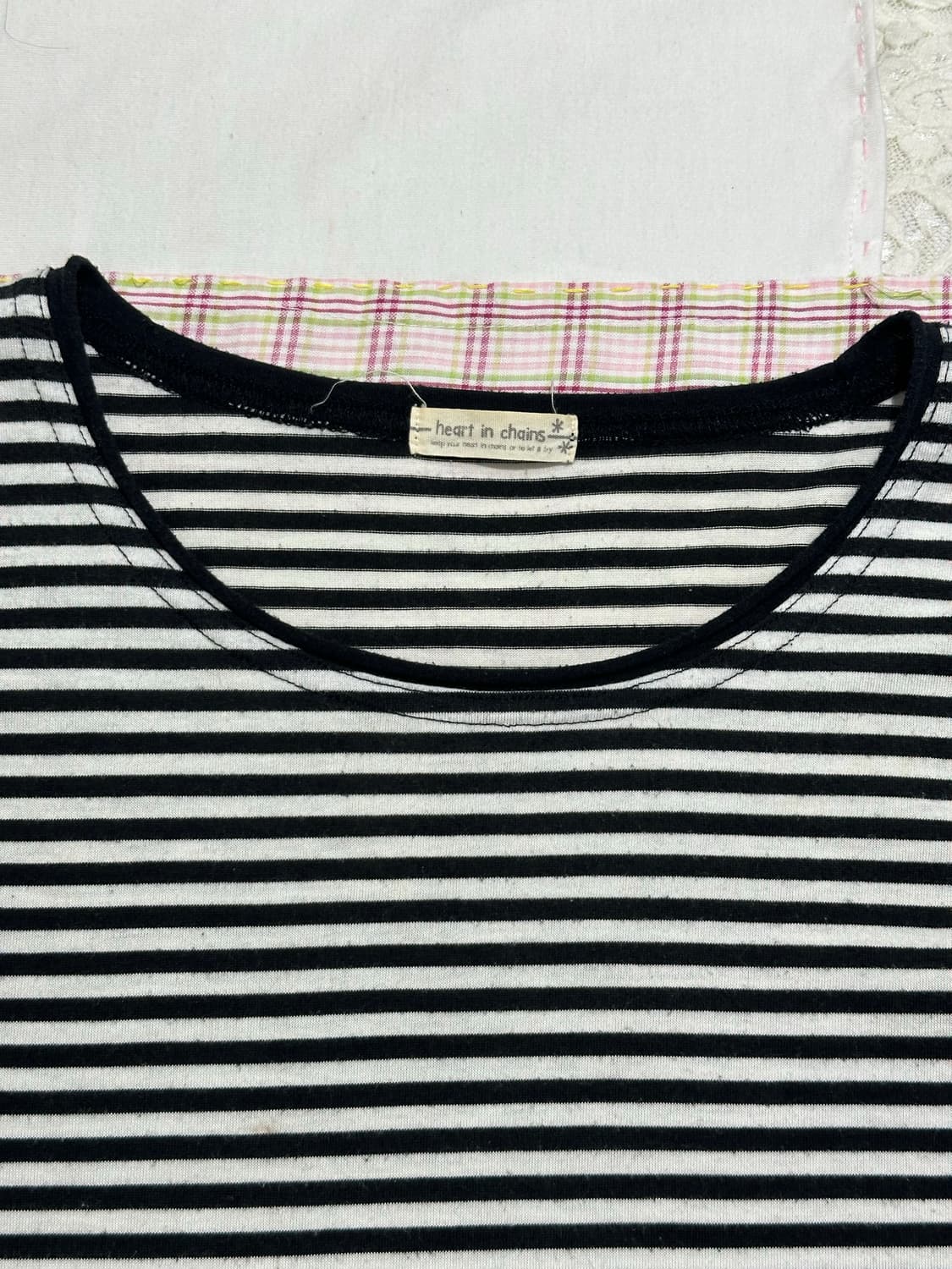 Heart in Chains 스트라이프 티 상품이미지6