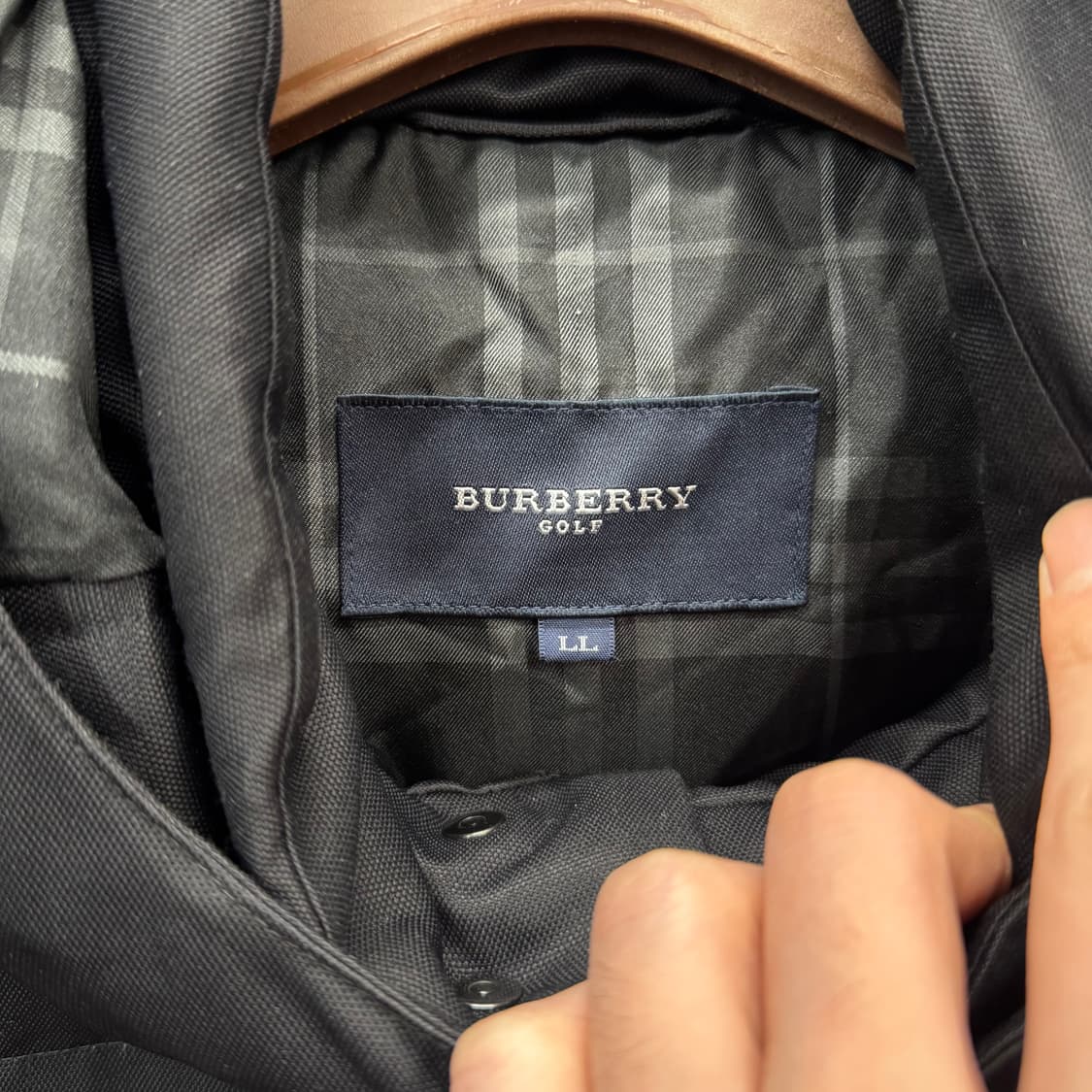 버버리 골프 다운 후드 롱패딩 안감 노바체크 포인트 하이넥 블랙 상품이미지7