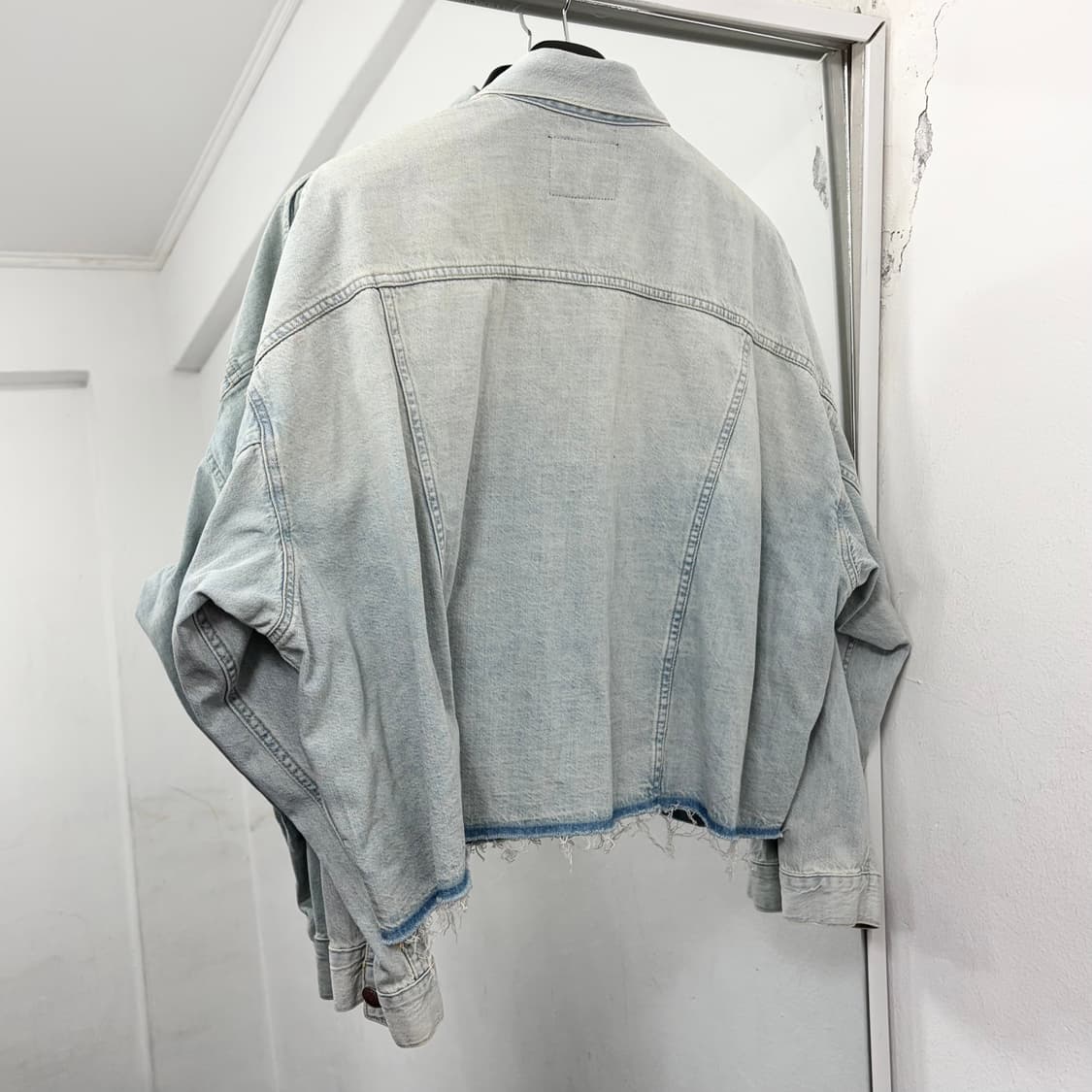 (새상품) R13 24SS 컷아웃 데님 트러커 자켓 상품이미지5