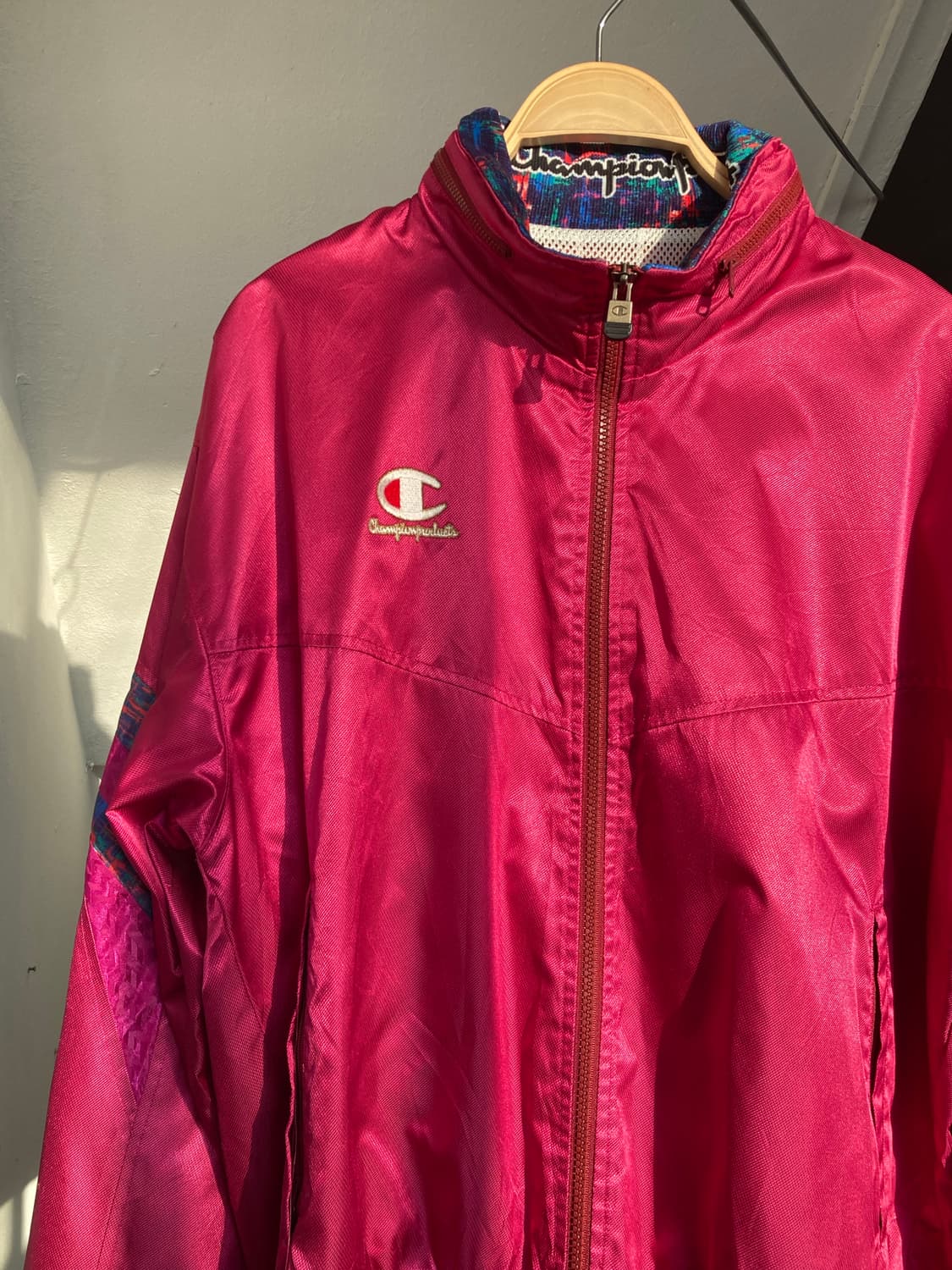 챔피온 레트로 푸시아핑크 후드 내장 바람막이 상품이미지2