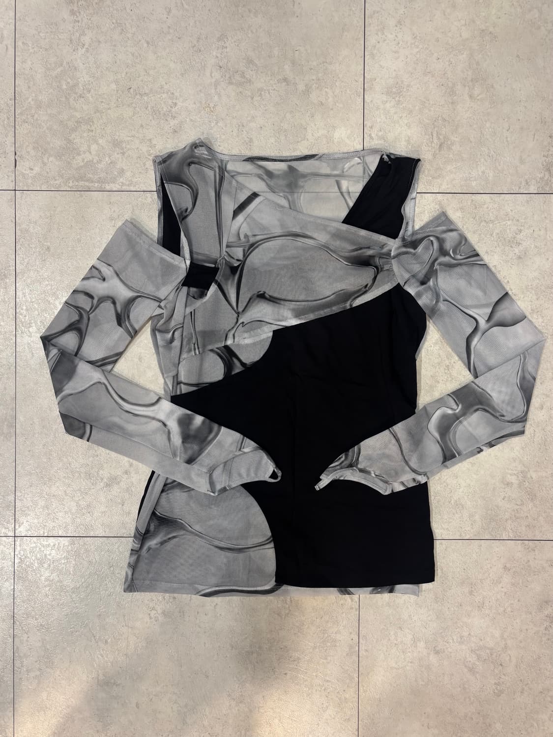 킴지수) In&Out 3D Printed Top BK L 상품이미지7