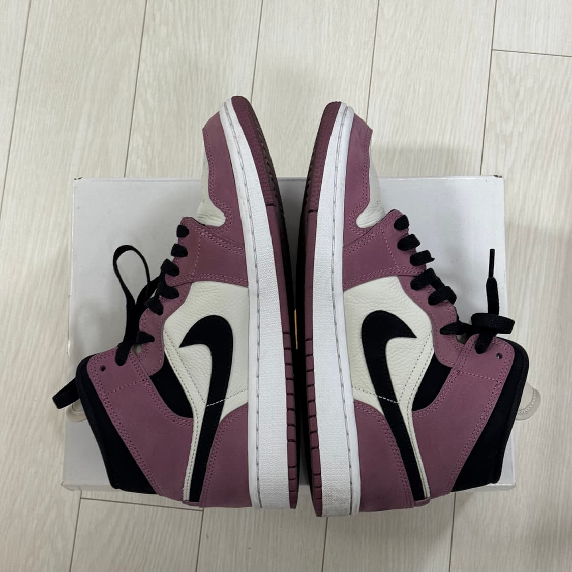 나이키조던1 멀베리 245사이즈 상품이미지2