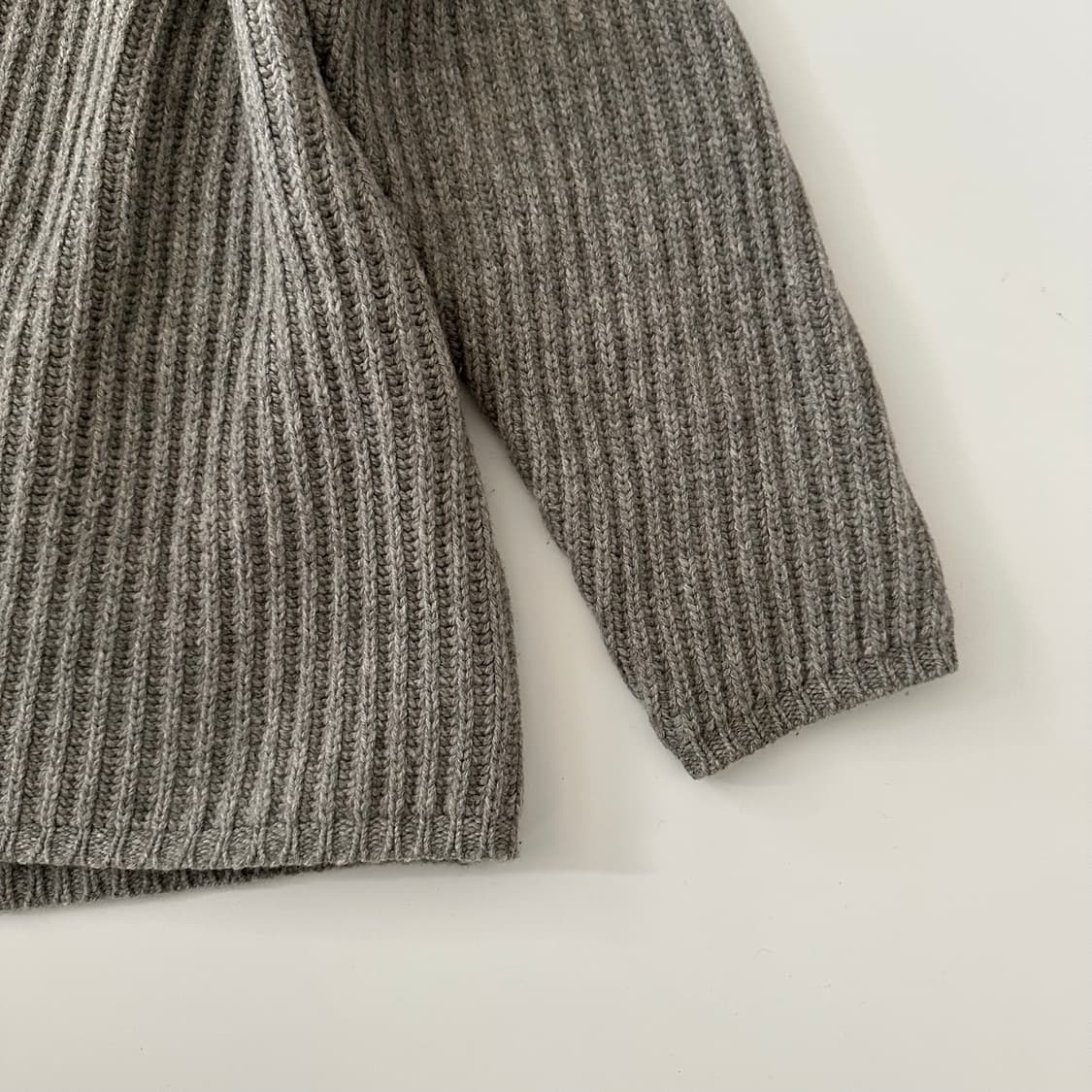 아크네스튜디오 acne studios 브이넥 니트 스웨터 상품이미지4