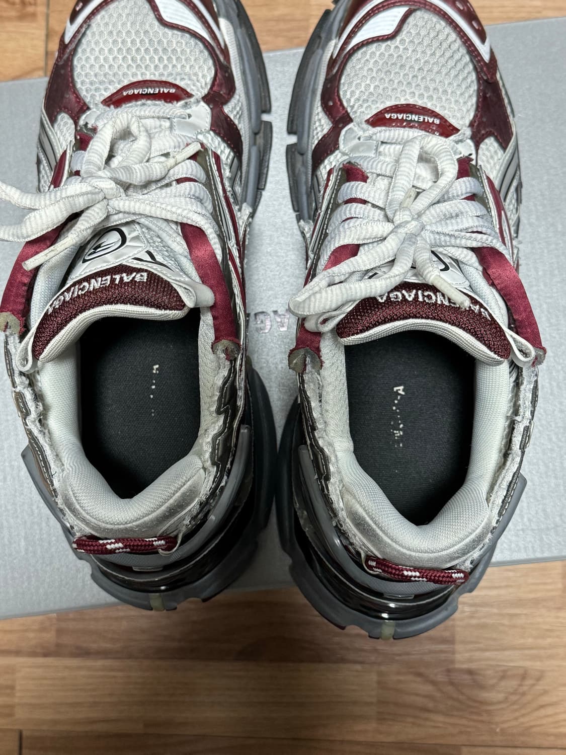 발렌시아가 뉴러너 버건디 42 상품이미지4