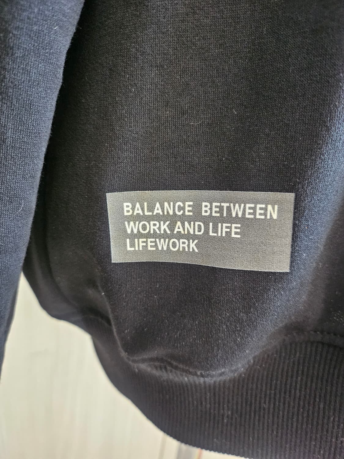 (거의새상품)라이프워크 맨투맨 블랙 55~66 상품이미지5