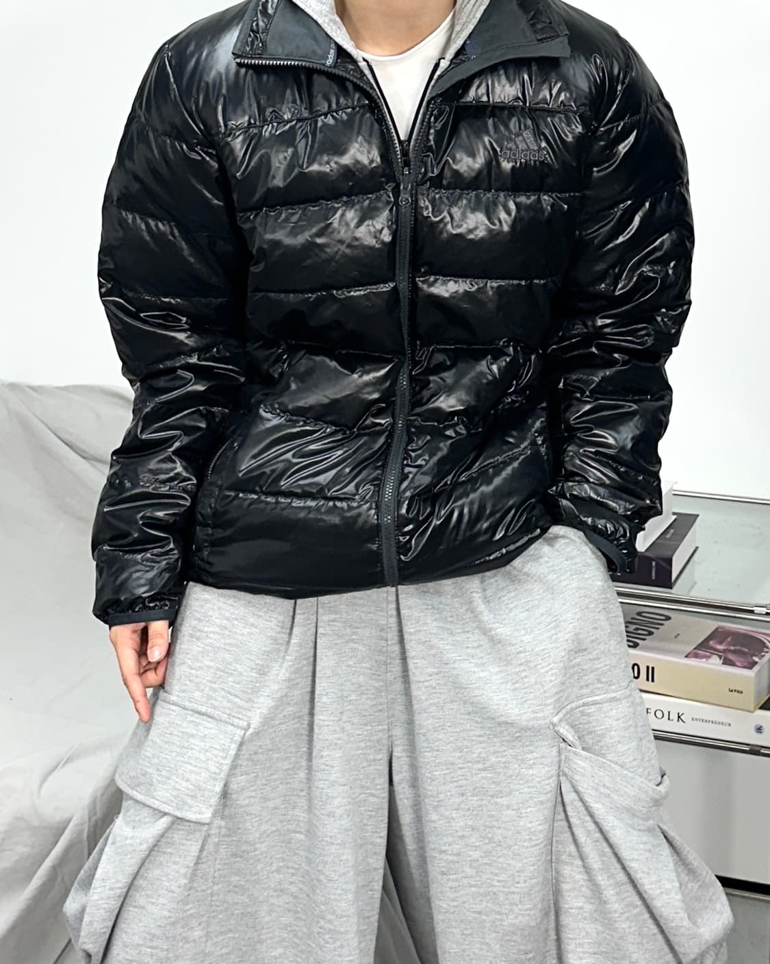 아디다스 블랙 유광 경량패딩 2XL 상품이미지2