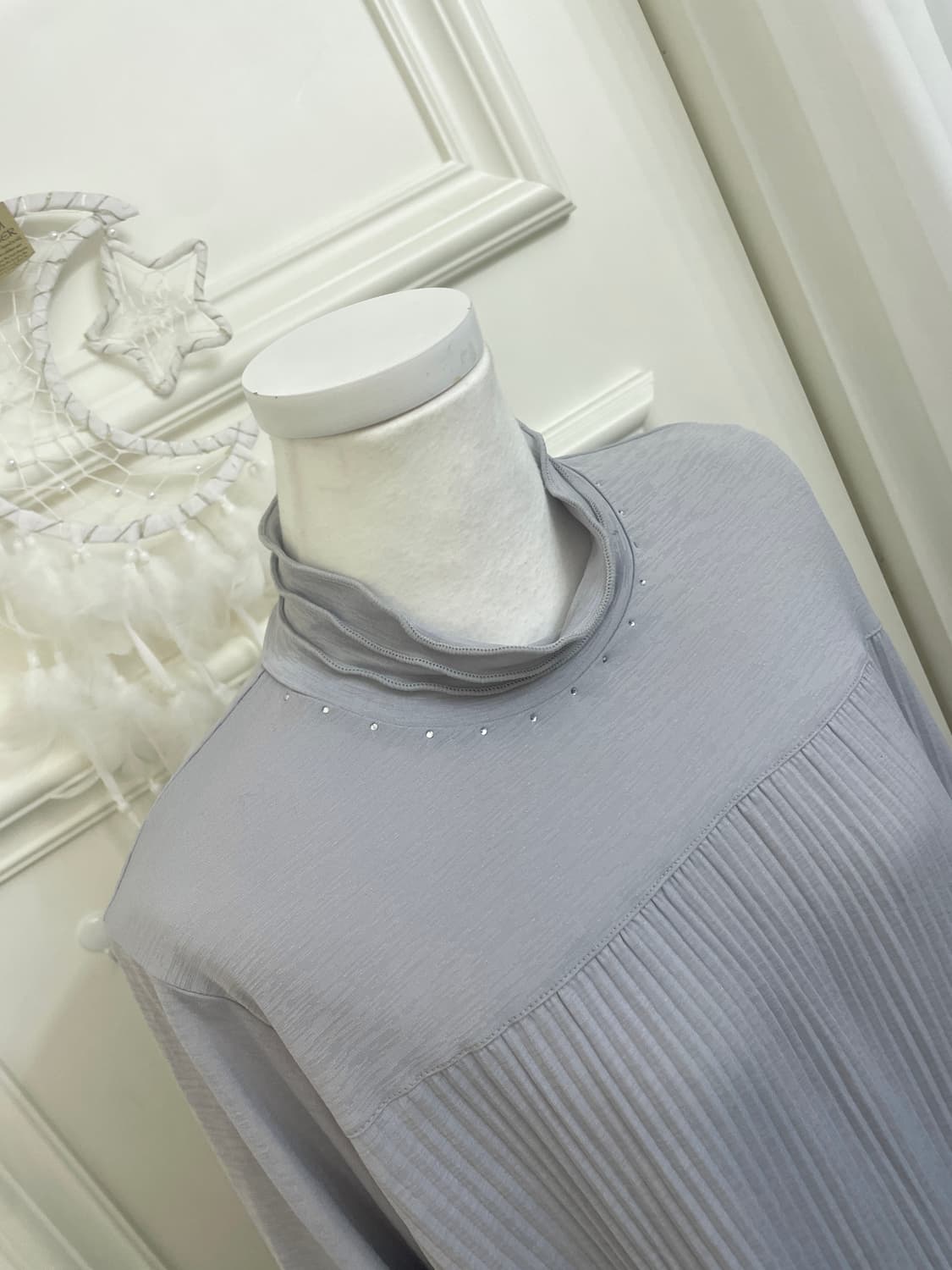 sheer gray cubic point pleats top 상품이미지7