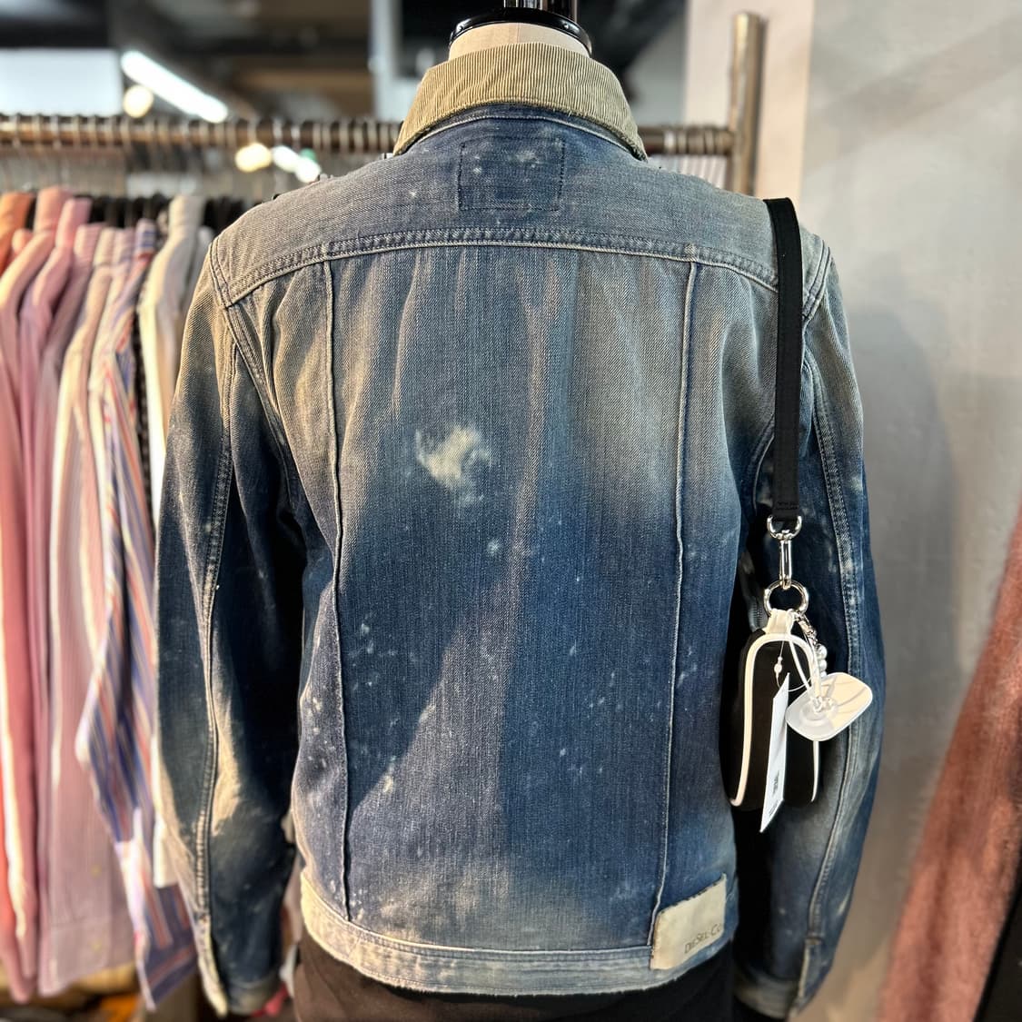 Diesel Dirty Washed Denim Jacket 상품이미지3
