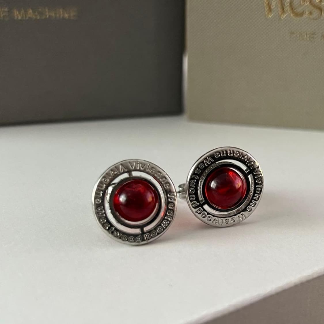 Vivienne Westwood red orb earings 상품이미지2