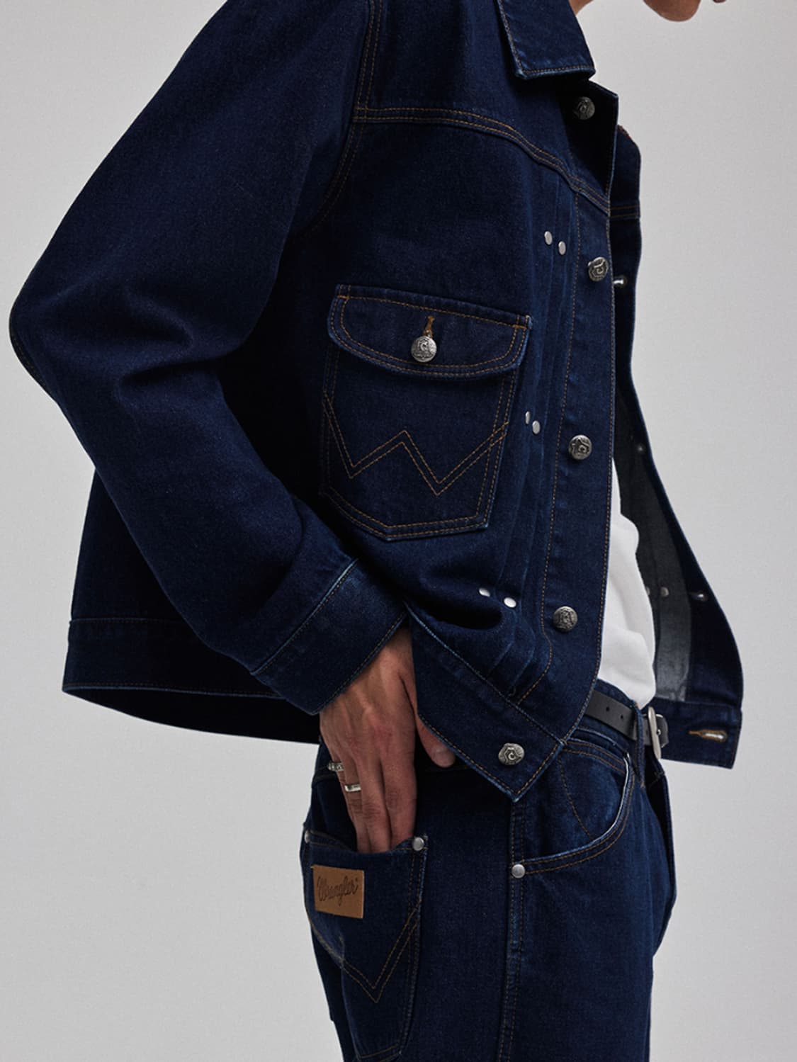 L 새제품) 커버낫 X 랭글러 데님 트러커 자켓 오리지널 인디고 100 상품이미지5