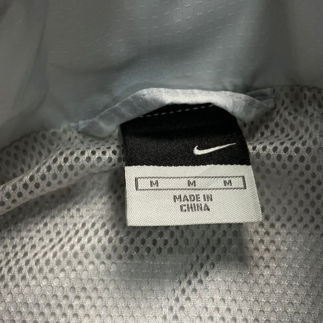 100 나이키 일본판 바람막이 상품이미지3