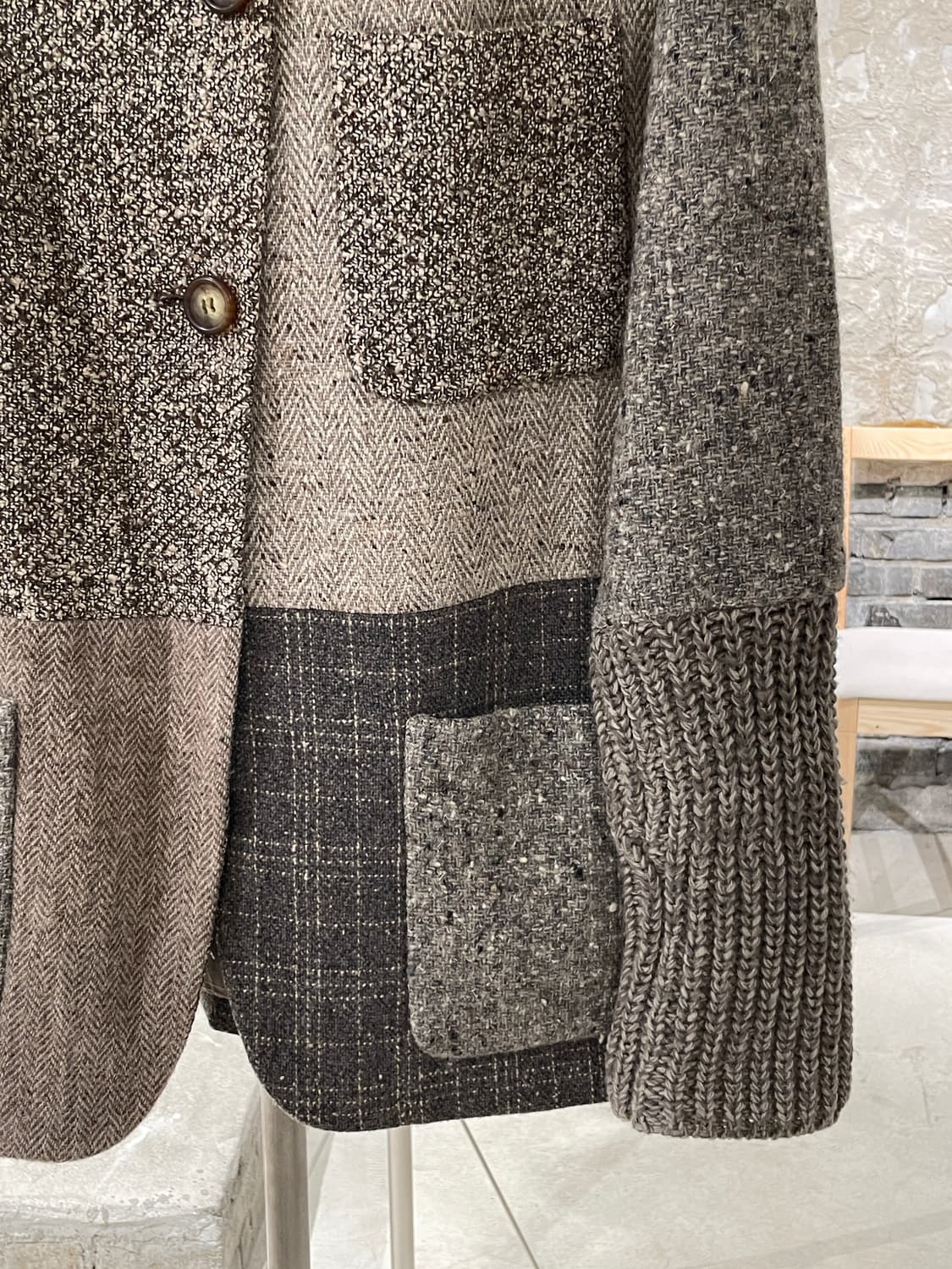 돌체 앤 가바나 패치워크 헤링본 울 숏 코트 상품이미지5