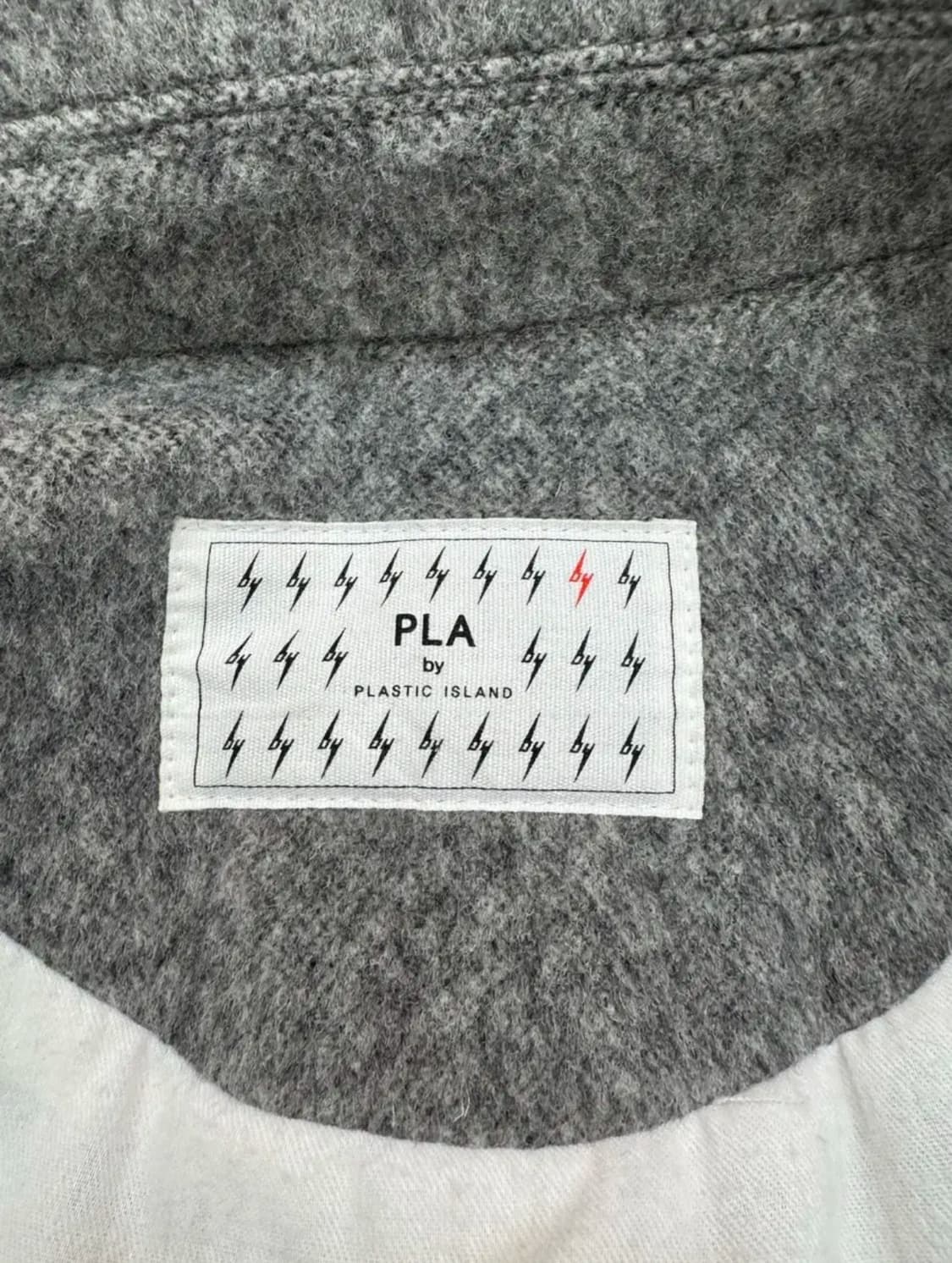 PLA 플라스틱아일랜드 울90 레터링 오버핏코트 상품이미지6