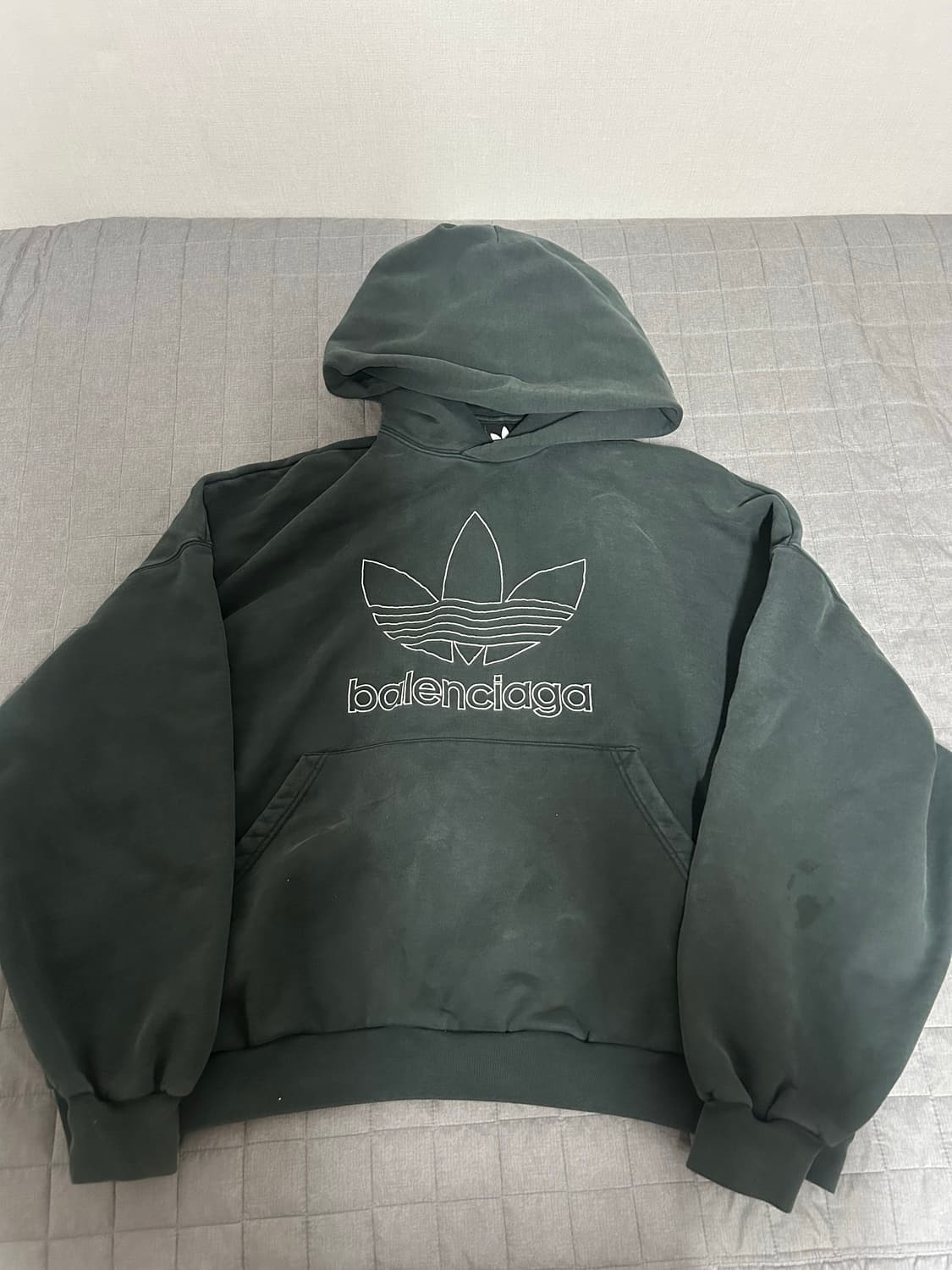[2] 발렌시아가 아디다스 불꽃 로고 후드 티셔츠 다크그린 상품이미지1