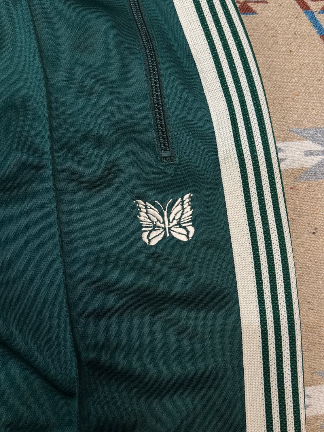 [L] 니들스 트랙 팬츠 스트레이트핏 그린 - LHP 한정 상품이미지3