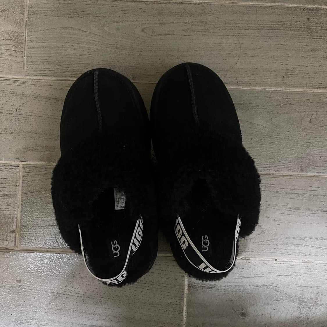 UGG 어그 펀케트 슬리퍼 블랙 상품이미지2