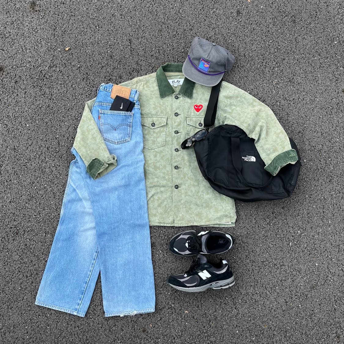 CDG PLAY Corduroy Collar Work Shirt 상품이미지3