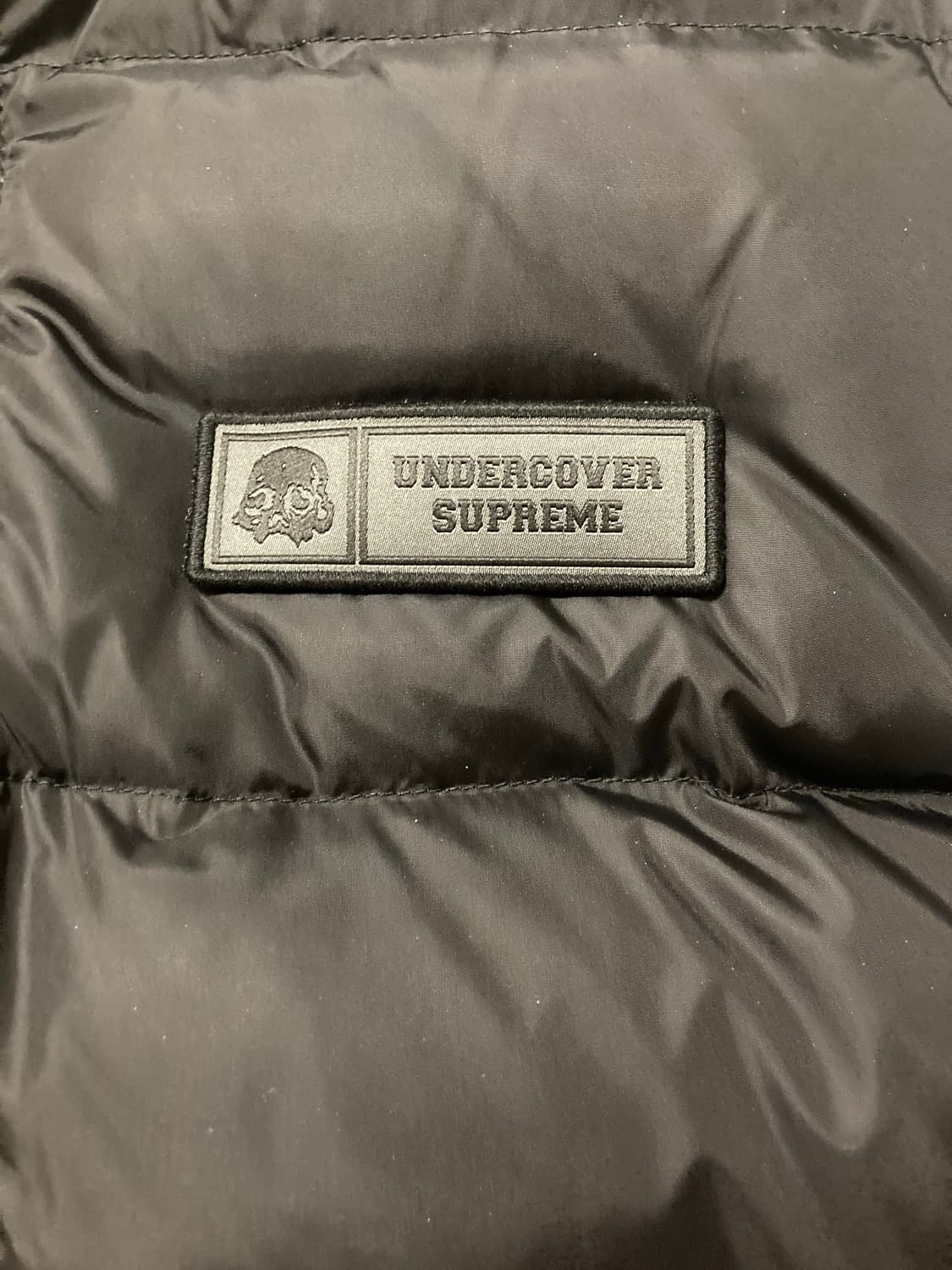 슈프림 언더커버 푸퍼 스터드 패딩 L팝니다 상품이미지2