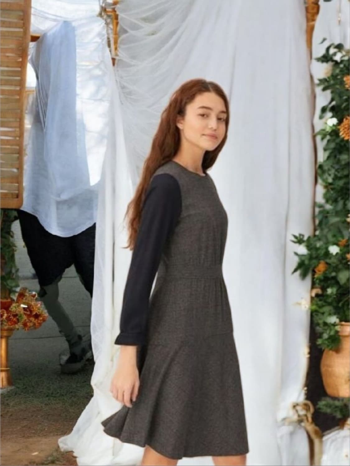 헤지스레이디스 그레이 체크배색 울혼방 미디원피스 66 상품이미지1