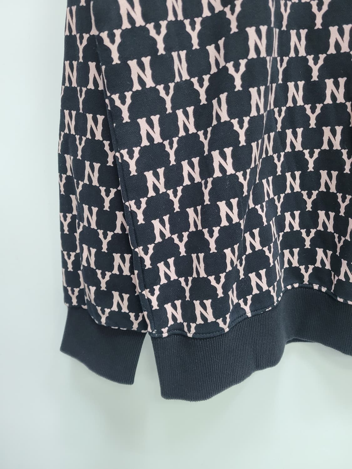 MLB 21FW 엠엘비 뉴욕양키즈 모노그램 오버핏 맨투맨 / 100(L) 상품이미지5