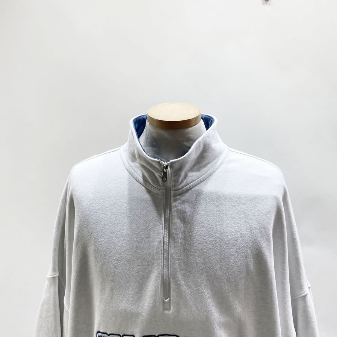 엄브로 2023 남성오버핏 하프집업맨투맨 110  상품이미지2