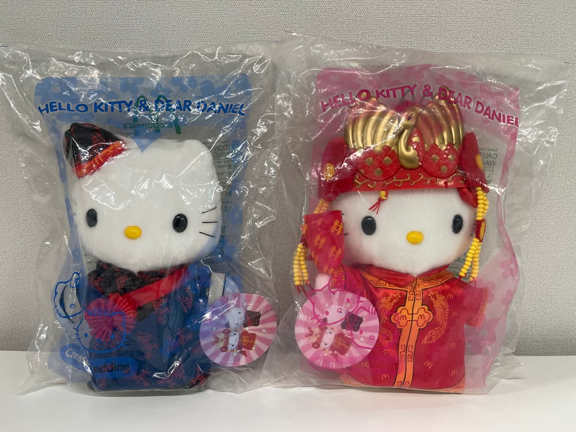 맥도날드 x 헬로키티 산리오 차이니즈 웨딩 인형 세트 상품이미지1