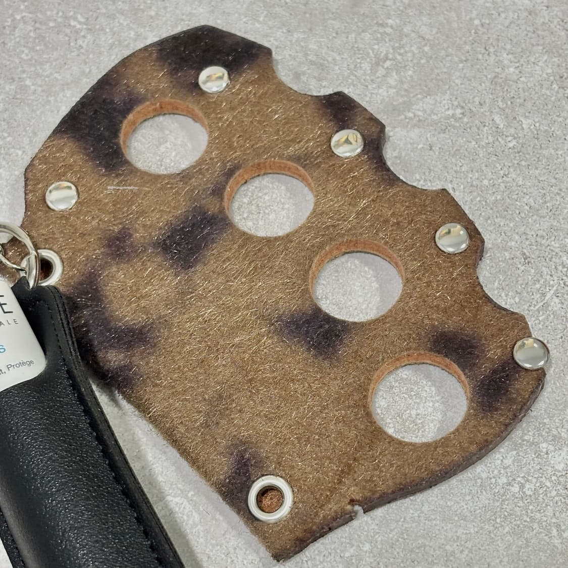 Oribell 레오파드 호피 송치털 파워 너클 립밤케이스 키링 열쇠고리 상품이미지5