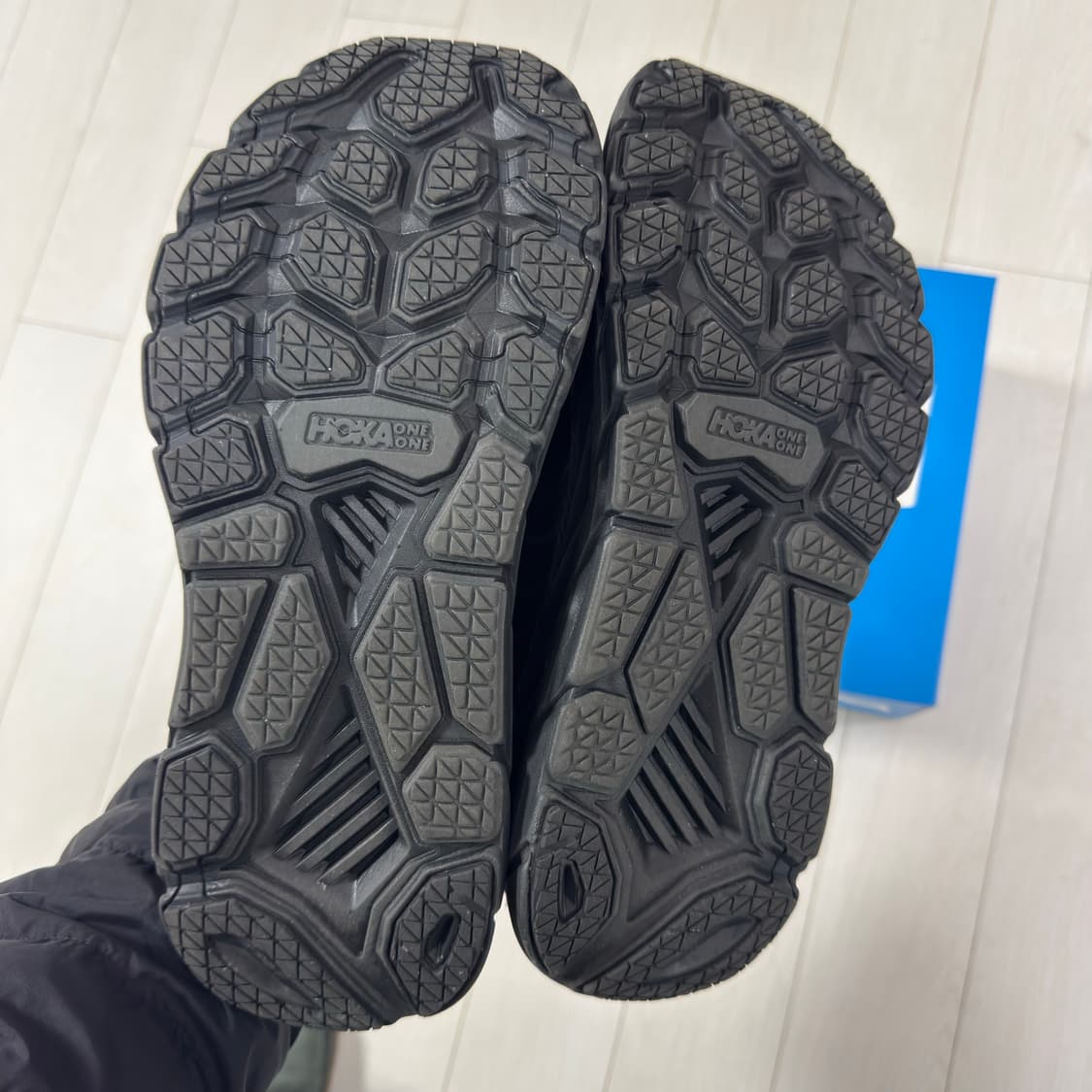 호카 클리프톤 LS 블랙 아스팔트 상품이미지2