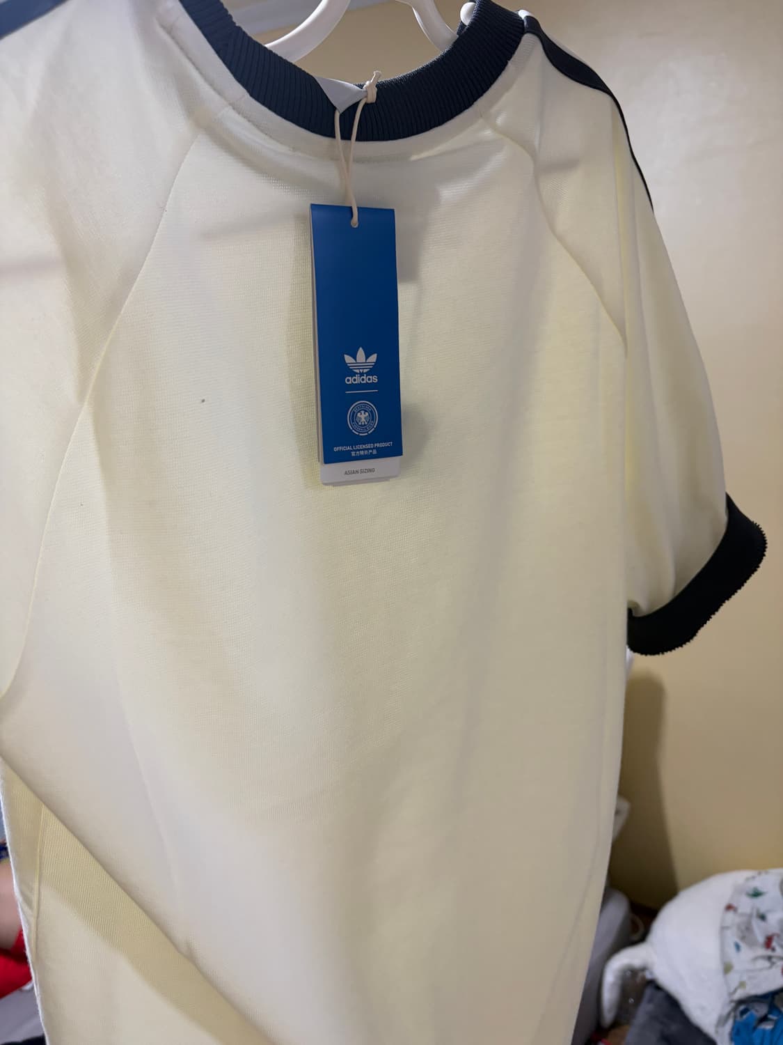 아디다스 반팔 새 상품 상품이미지2