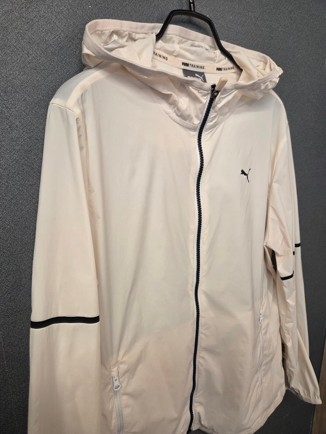 푸마 초경량바람막이  상품이미지2