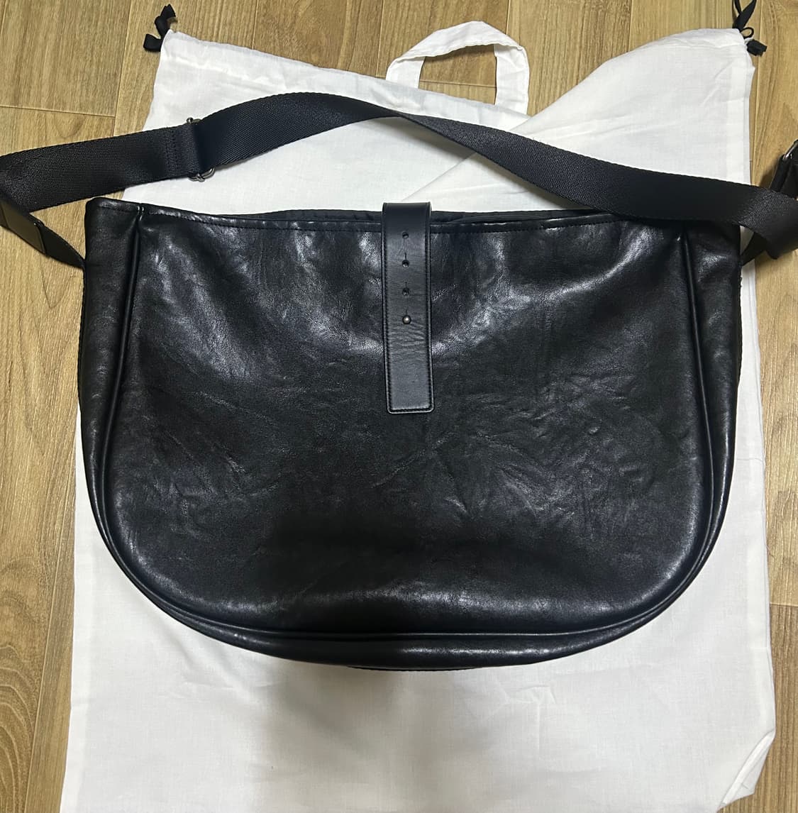 Wavy Bag Faux Leather Black 라지사이즈 상품이미지3