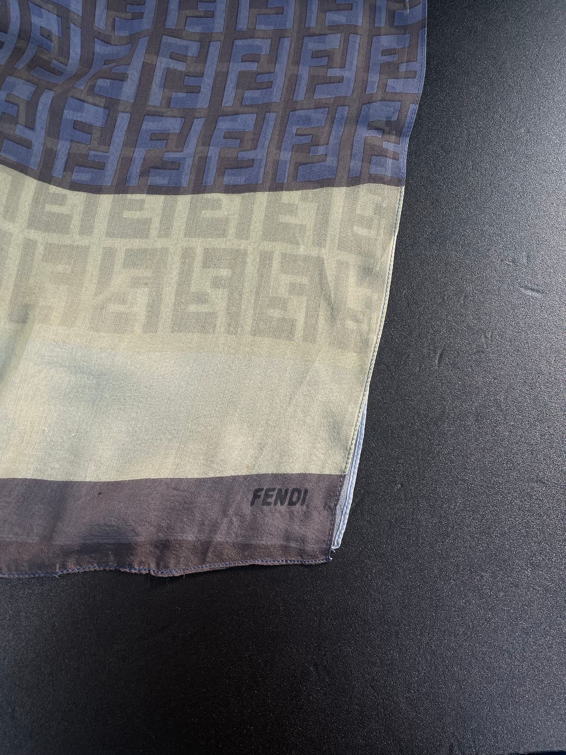 FENDI 펜디 FF로고 실크 스카프 상품이미지8