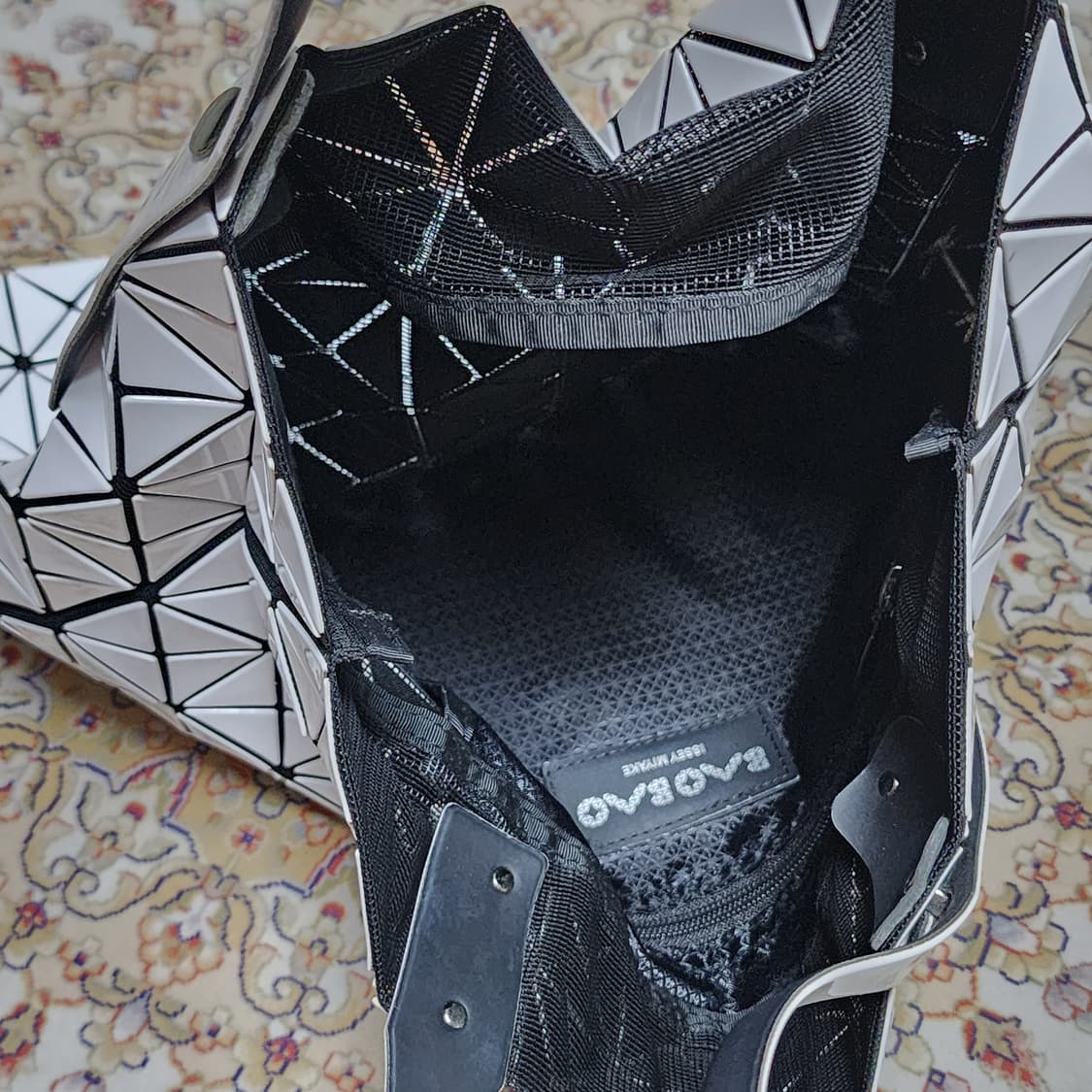 이세이미야케 바오바오 루센트백
 상품이미지7