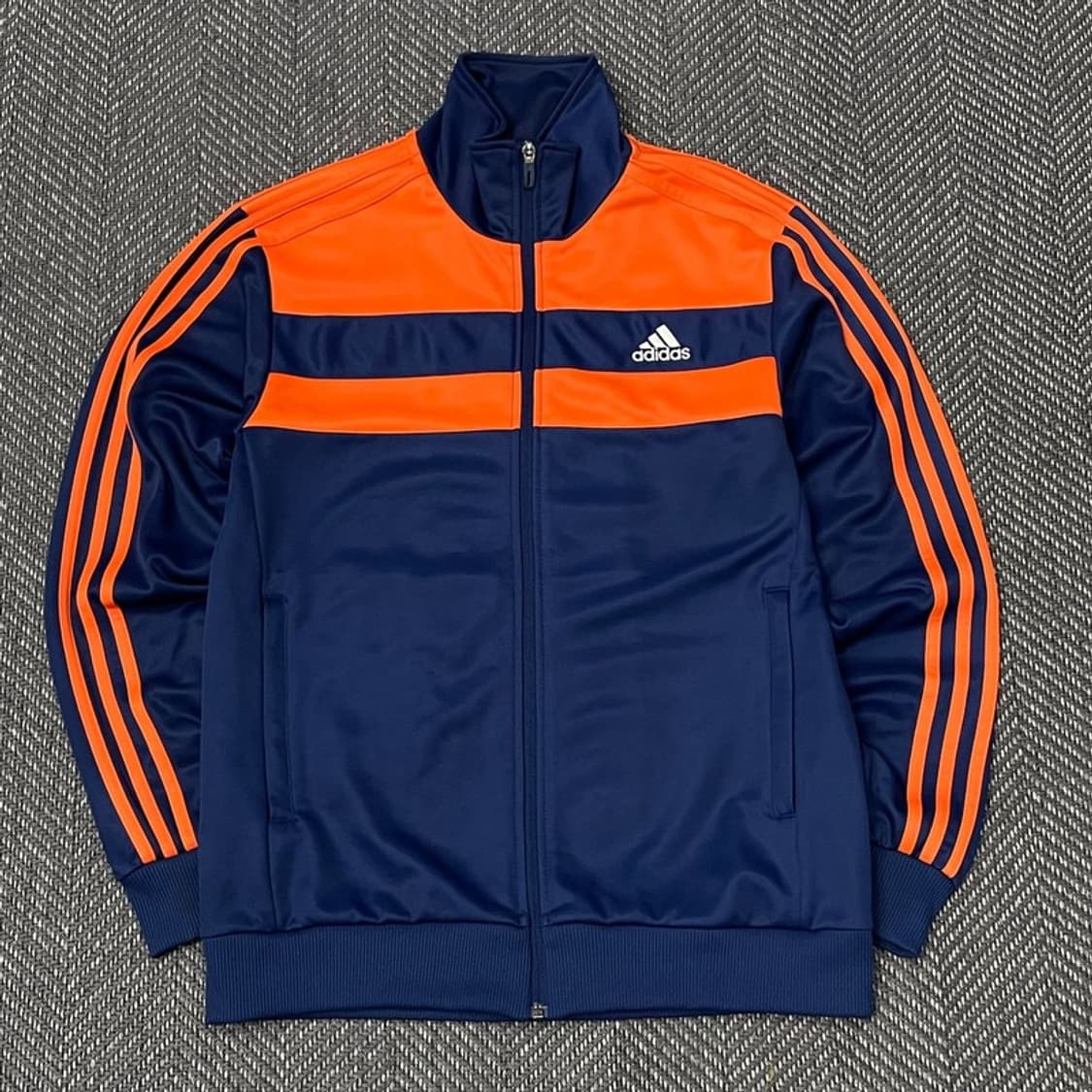 아디다스 배색 트랙탑 v0152 상품이미지1