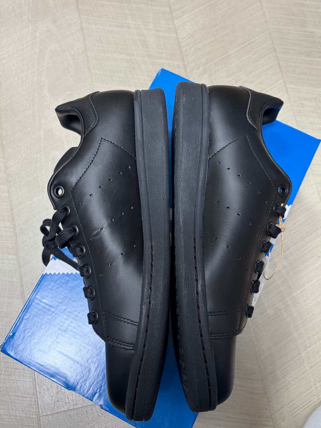 아디다스 스탠스미스 트리플블랙 265 새상품 판매합니다 상품이미지4