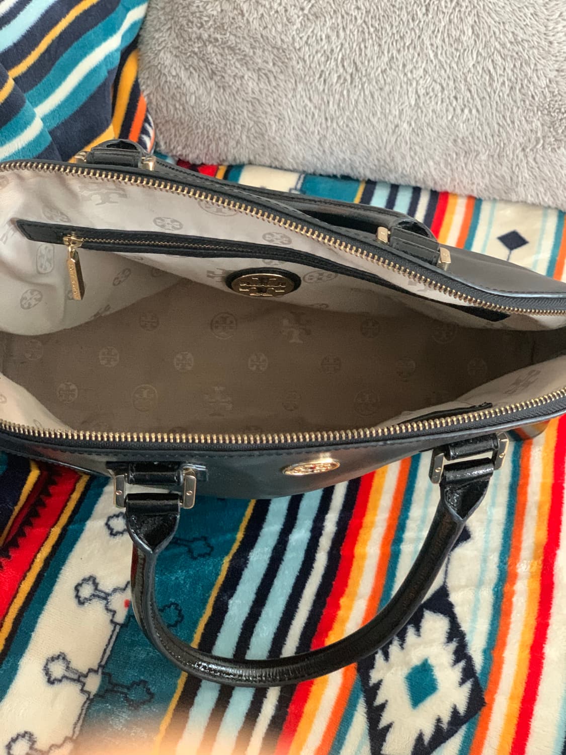 토리버치 블랙 사첼백 상품이미지8