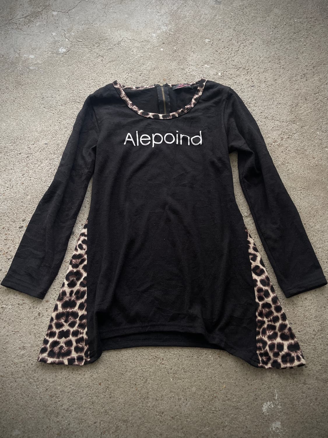 leopard back zip up sleeve t 상품이미지1