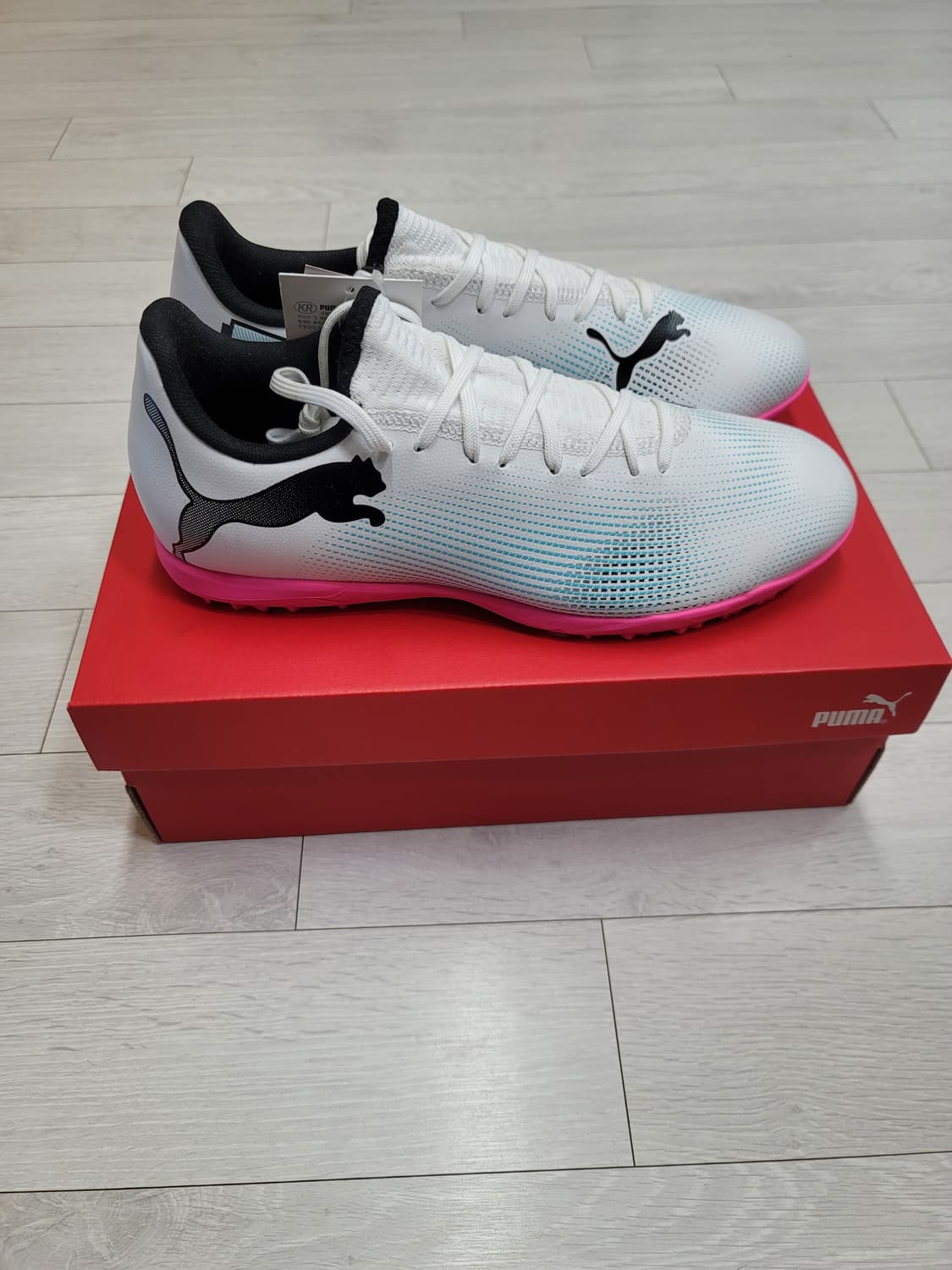 (265)푸마 풋살화 퓨처 7 플레이 TT[대전 직거래도 가능] 상품이미지5