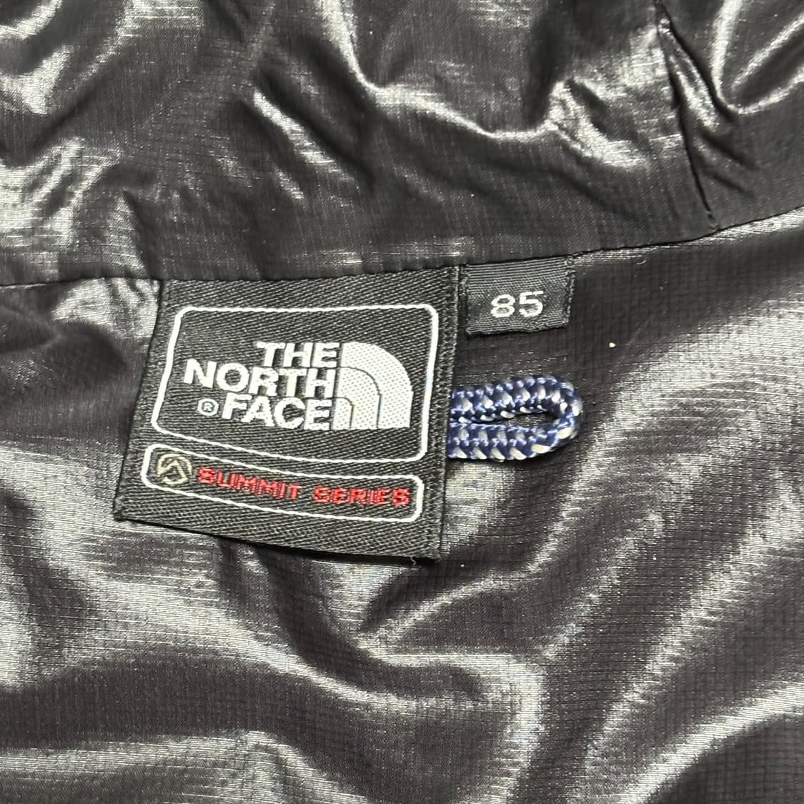 85 노스페이스 써밋 블랙 경량 패딩 상품이미지4