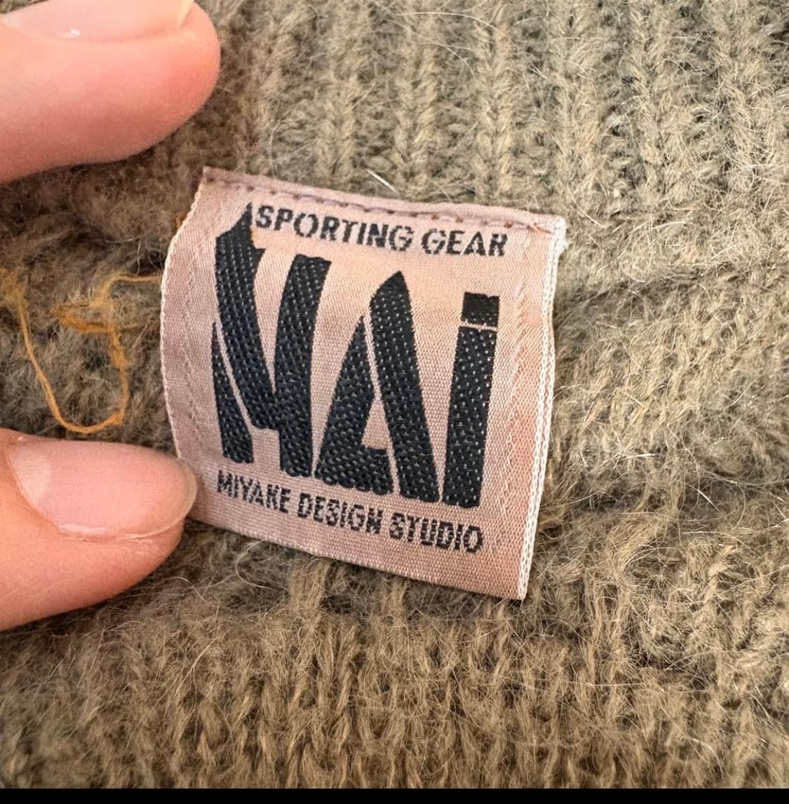 이세이미야케 빈티지 하이 스포팅 기어 니트 상품이미지3