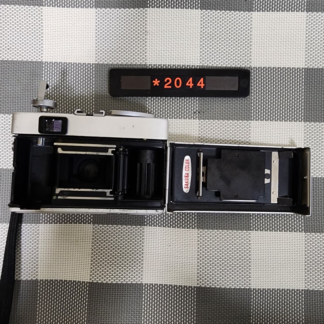 코니카 C 35 E&L 필름카메라 실버바디 상품이미지5