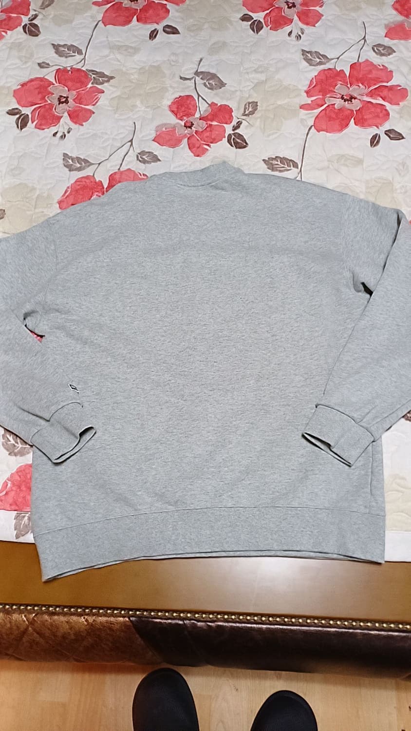 이벳필드 맨투맨 실측110 가슴60 기장74 상품이미지3