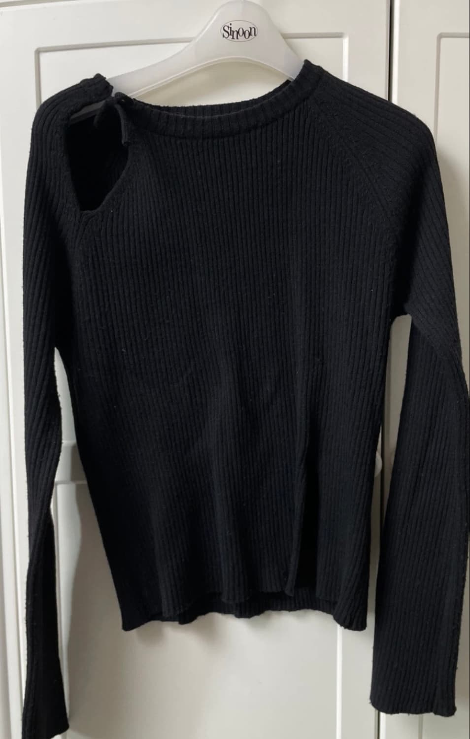 (단종) 마가린핑거스 컷아웃 리본 니트 블랙 Free 세미 오프숄더 상품이미지6