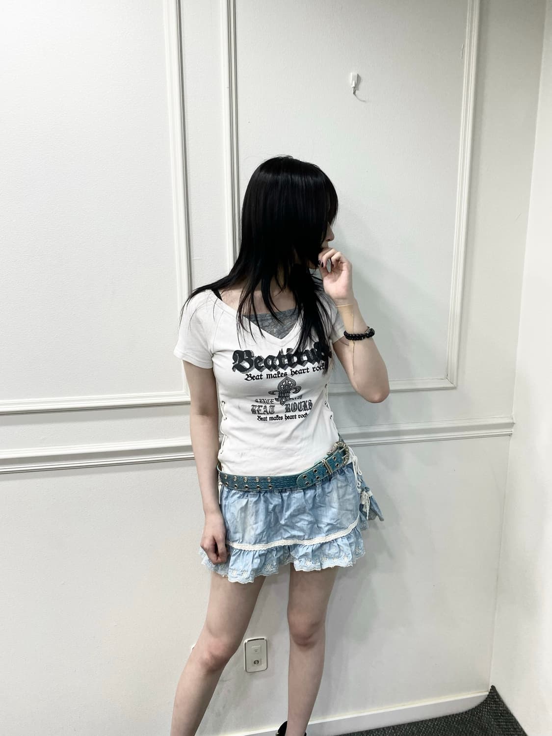 Y2K Lace-Up Detail Cross Print Slim Tee 상품이미지5