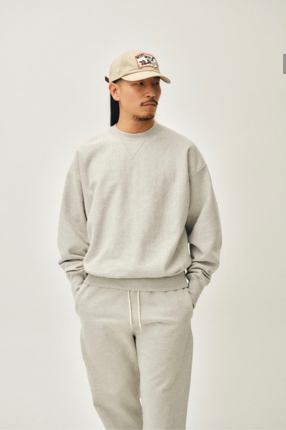 아웃스탠딩 헤비 스웻 맨투맨 오트밀 L 상품이미지1