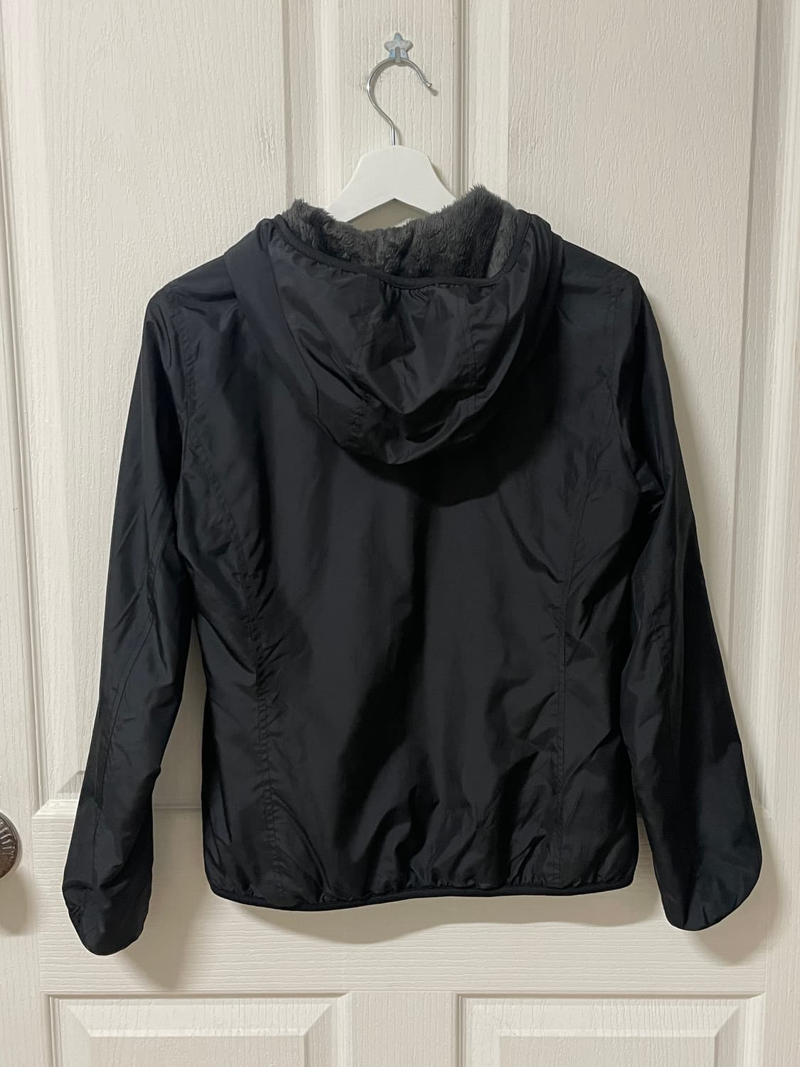 [안감이 전부 보아털🖤] 일본 유니클로 - 보아털 바람막이 상품이미지3