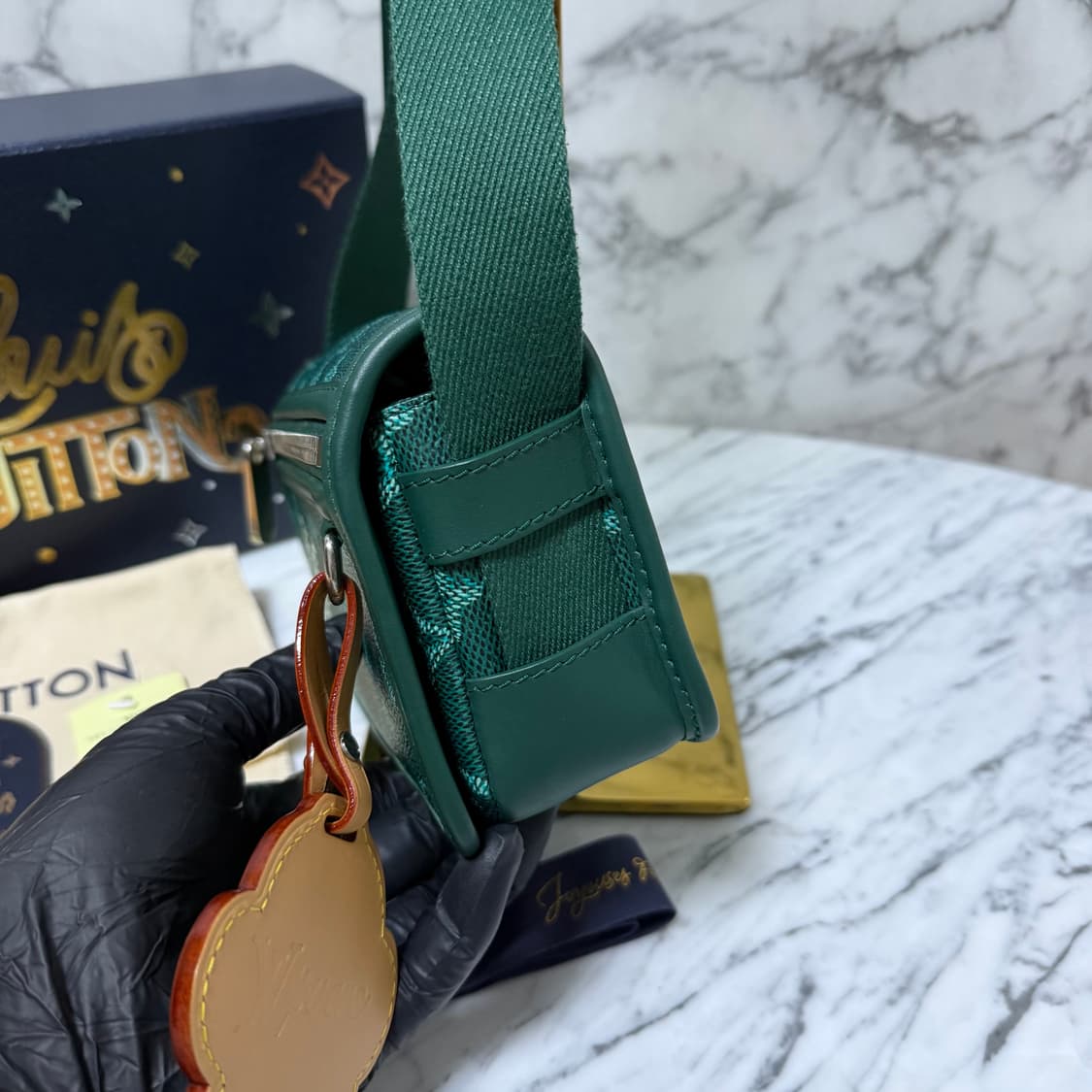 루이비통 이클립스 바스포어 웨어러블 월릿 크로스백 메신저백
 상품이미지7