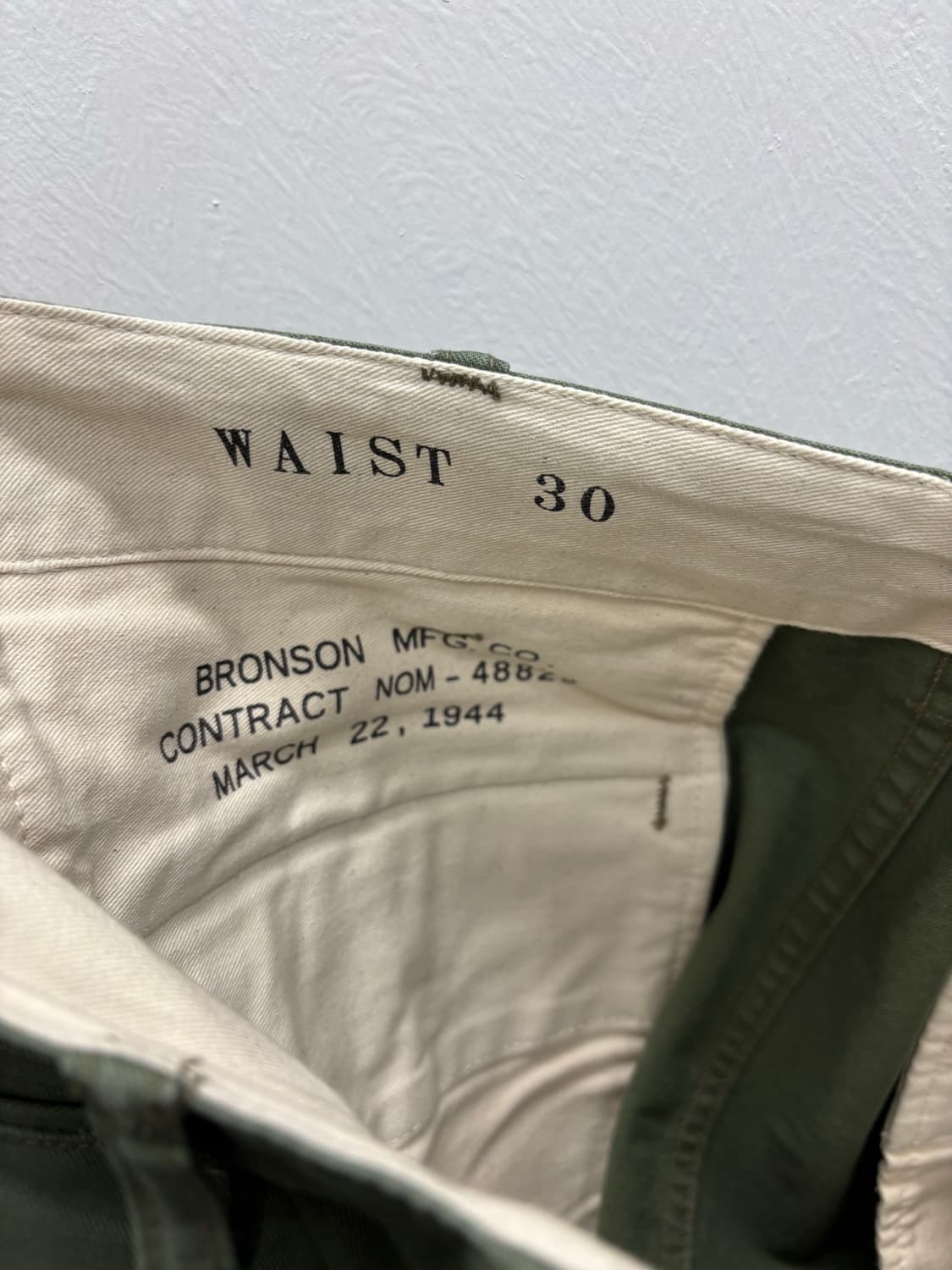 브론슨 BRONSON MFG. CO. 1944 모델 치노 팬츠 상품이미지3