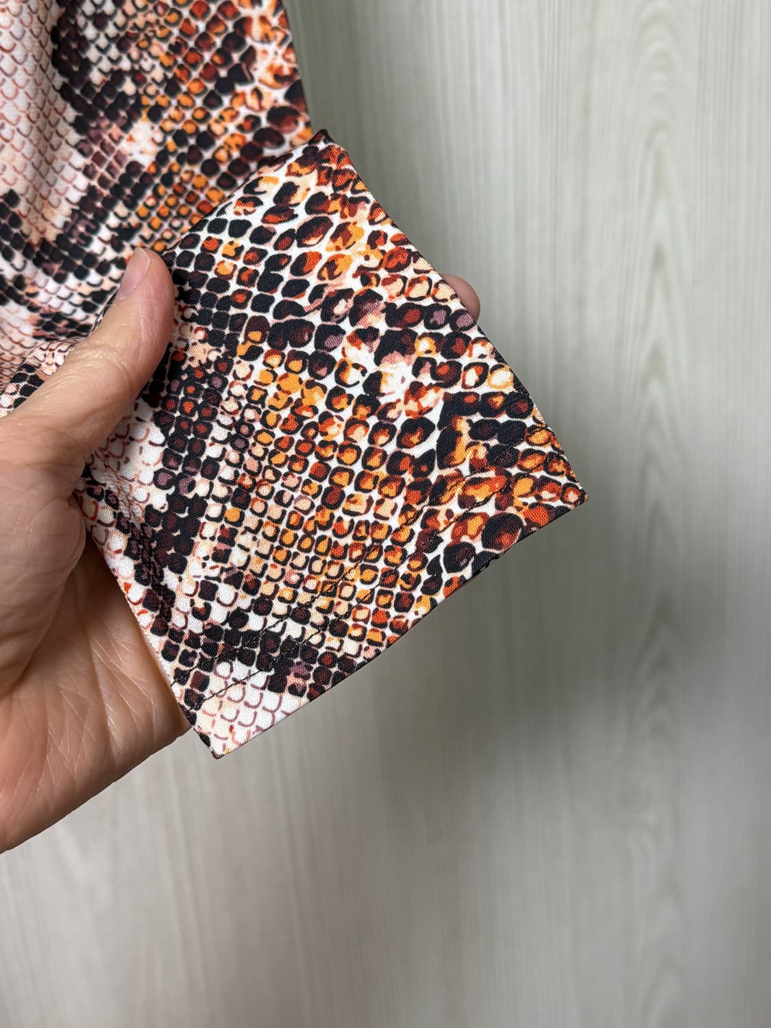 랭앤루 스네이크 패턴 원피스 상품이미지4