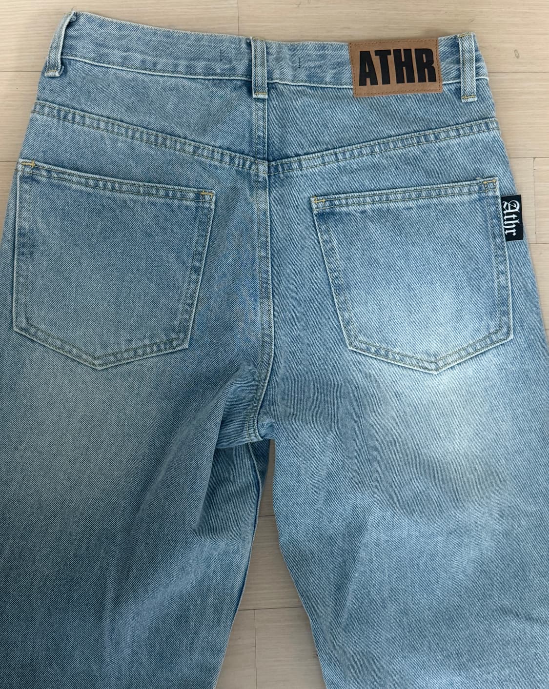 앤디아더 세미 스트레이트 데님진 블루 상품이미지1